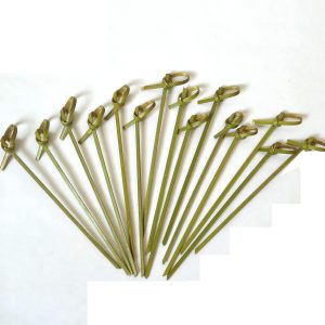 200Pcs Green Bamboo Cocktail Picks Natural Bamboo Knot Skewers for Appetizers Toothpicks Wooden Decorative Cocktail Picks Handmade Sticks Long Appetizer Toothpicks Cocktail Sticks for Home Party